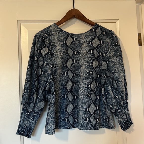 Stella & Dot Blue Snake Skin Pattern Shirt - Picture 4 of 4